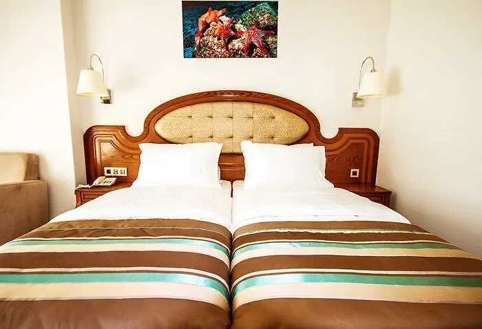 Sea Star - Adult Only 말마리스